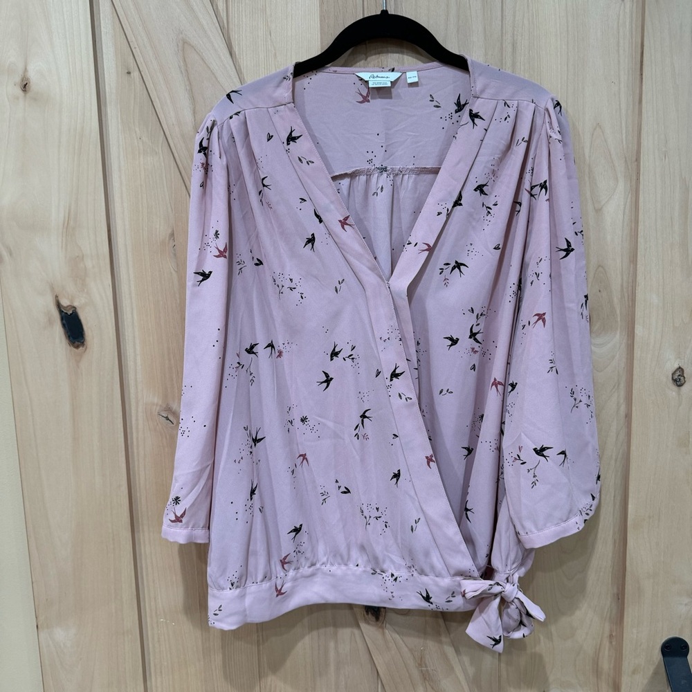 Reitmans The Short cut bird print blouse Size XXL Pink side tie Shirt 2X